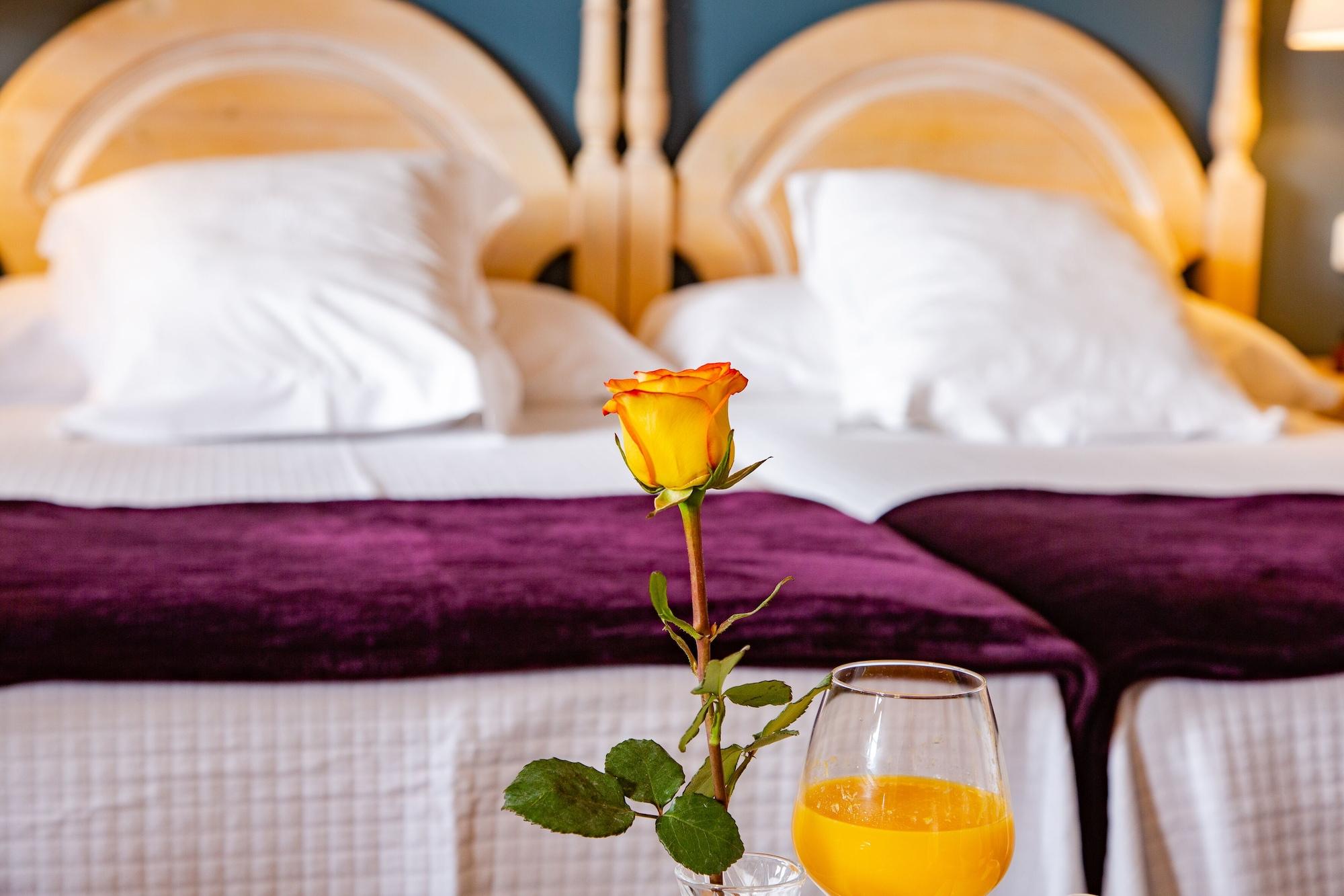 Hotel Palacio De La Vinona Oviedo Dış mekan fotoğraf