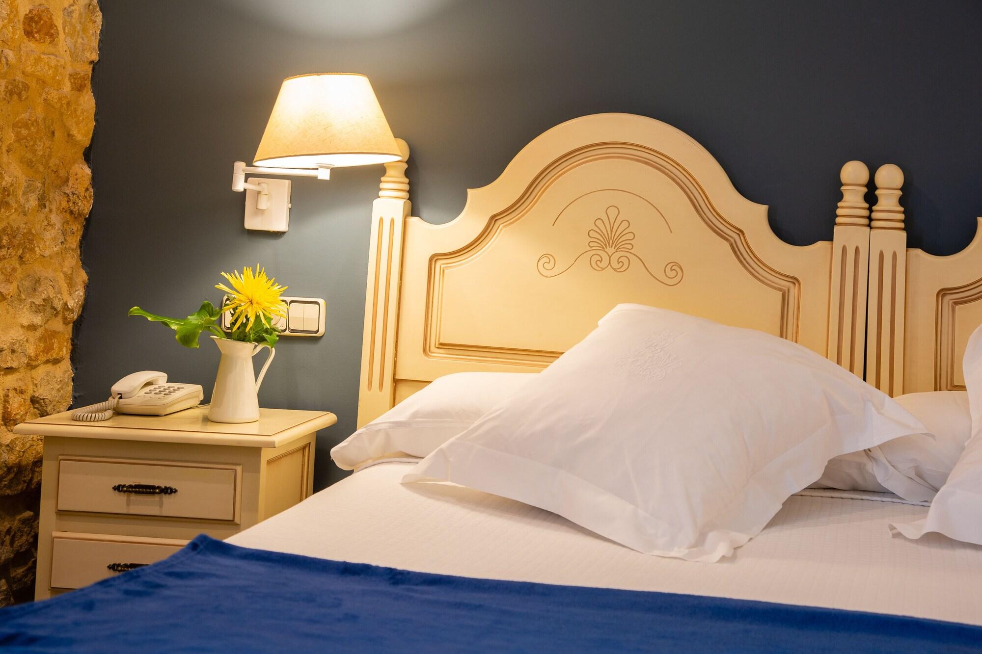 Hotel Palacio De La Vinona Oviedo Dış mekan fotoğraf