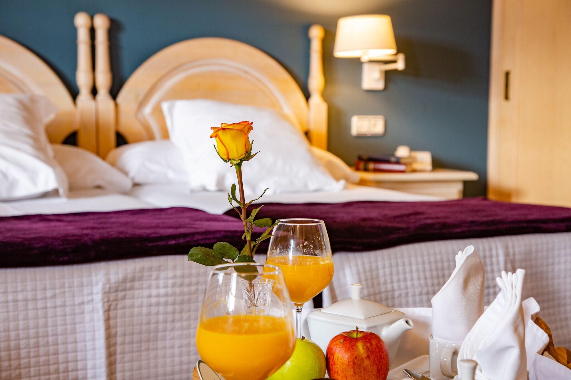 Hotel Palacio De La Vinona Oviedo Dış mekan fotoğraf