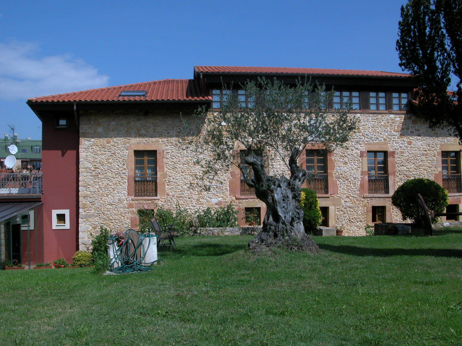 Hotel Palacio De La Vinona Oviedo Dış mekan fotoğraf